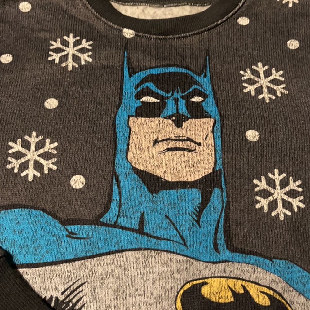 Batman Sweater - Picture 3 of 3